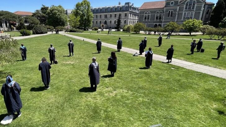 Boğaziçi akademisyenleri rektörü protesto nöbetine devam ediyor