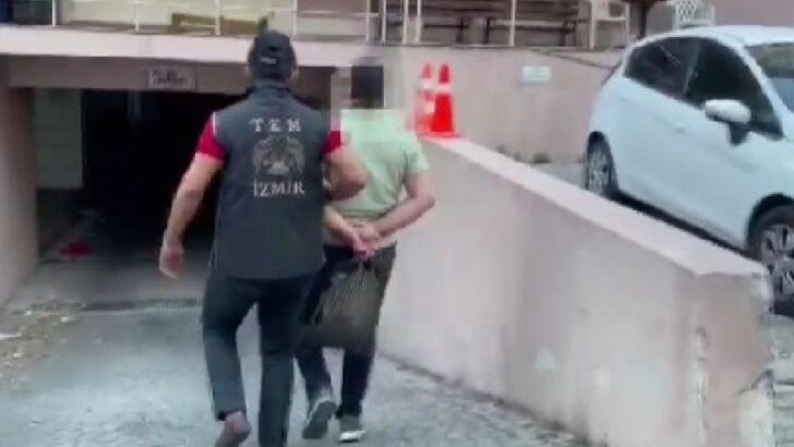 İzmir’de FETÖ’nün hücre evlerine baskın: 21 gözaltı