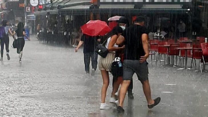 İzmir’in 3 ilçesi için kuvvetli sağanak uyarısı