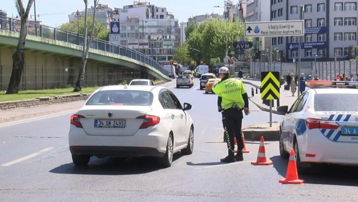 Trabzonspor’un şampiyonluk kutlamaları nedeniyle bazı yollar trafiğe kapatıldı