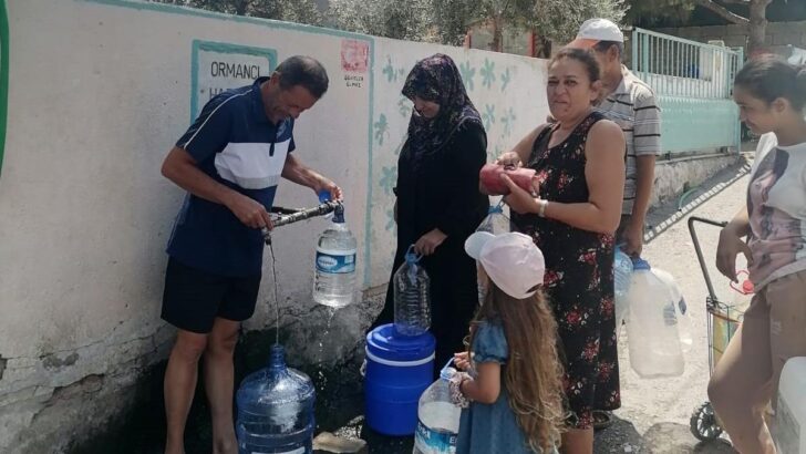 İzmir’de 36 saatlik su kesintisi: Vatandaşlar su kuyruğunda