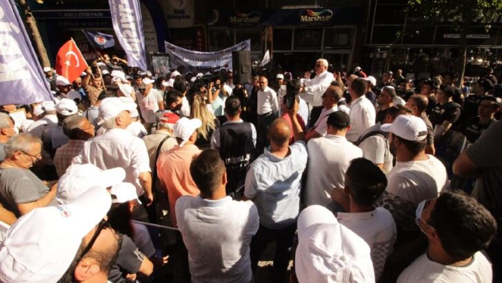 Grevdeki işçiler: Krizin faturasını bize kesmeyin