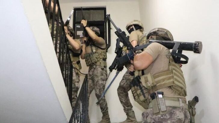 IŞİD operasyonu; 3 gözaltı