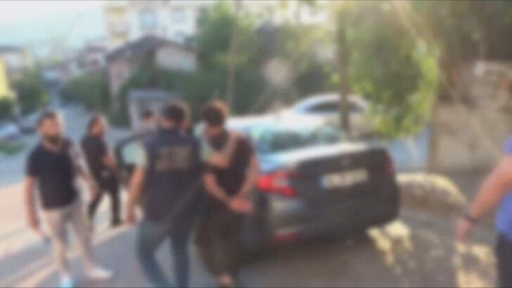 İstanbul’da IŞİD operasyonu: 15 gözaltı