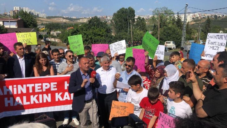 Mahalle halkı “Kanal İstanbul” sürgününe karşı eylem yaptı