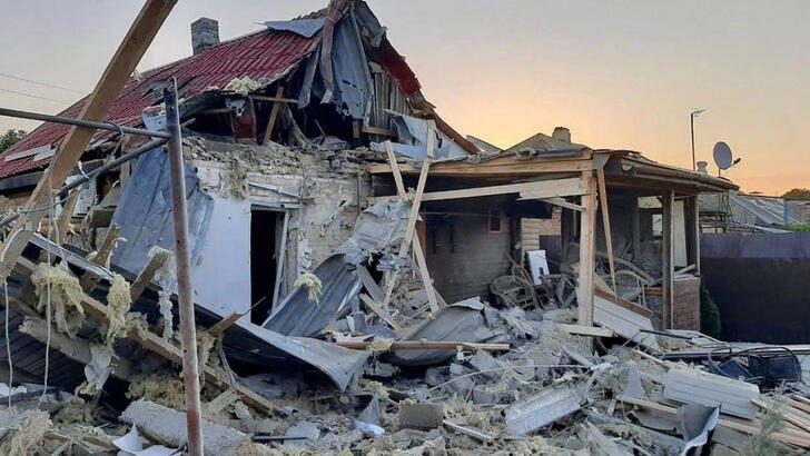 Rusya, Zaporijya santrali yakınındaki Nikopol’ü vurdu