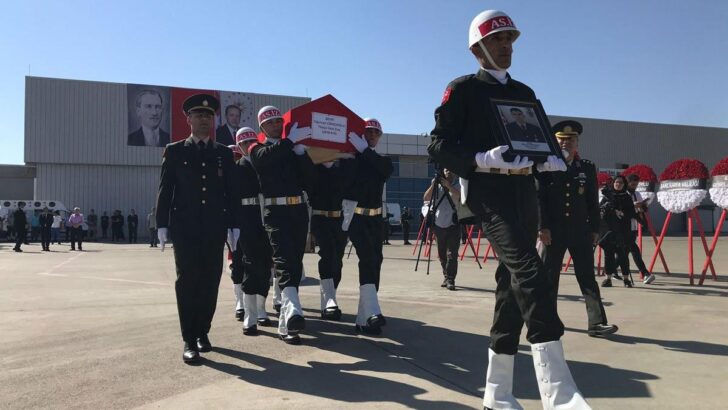 Şehit Uzman Çavuş Uğurcan Cirnooğlu’nun cenazesi, memleketine uğurlandı