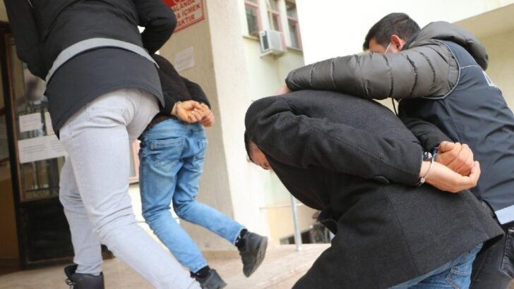 İstanbul merkezli 4 ilde FETÖ operasyonu: 9 şüpheli yakalandı