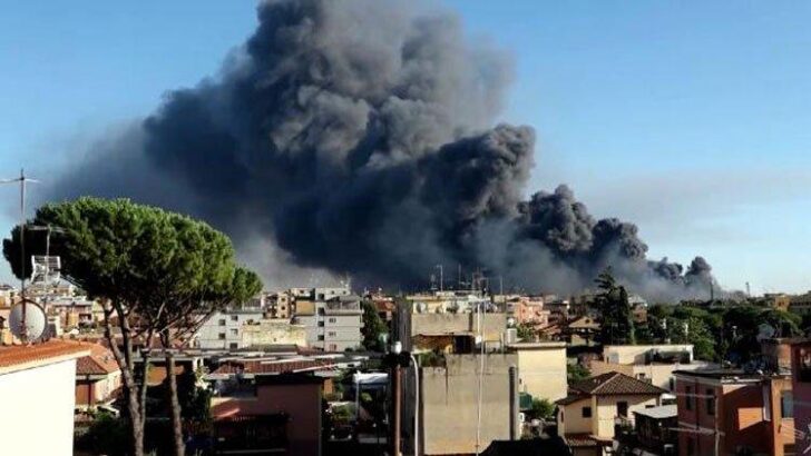 İtalya’da petrokimya tesisinde yangın