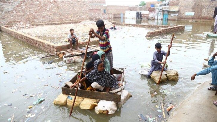 Pakistan’da muson yağmurları sebebiyle ölenlerin sayısı 1606’ya çıktı