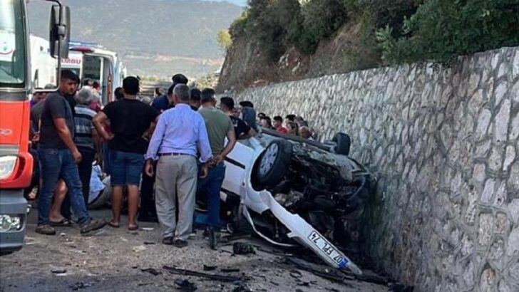 Antalya’da kaza: 2 ölü, 3 yaralı