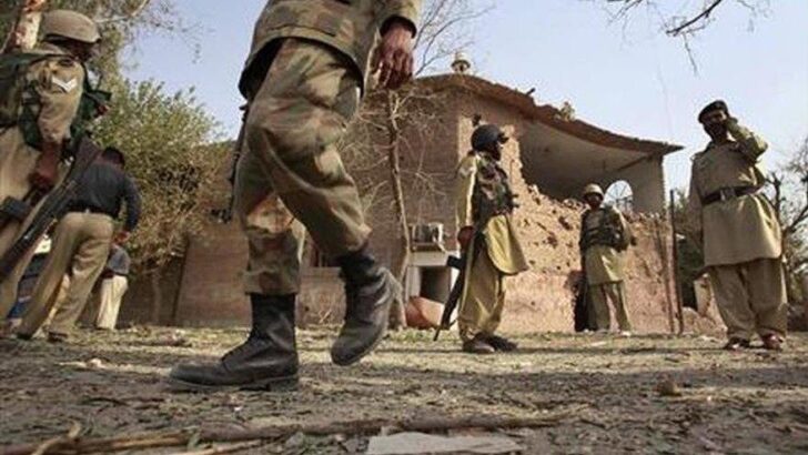 Pakistan’da güvenlik güçleri 5 saldırganı etkisiz hale getirdi