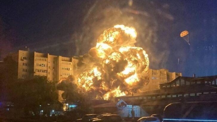 Rus savaş uçağı, Rusya’da bir apartmana düştü: Ölü ve yaralılar var