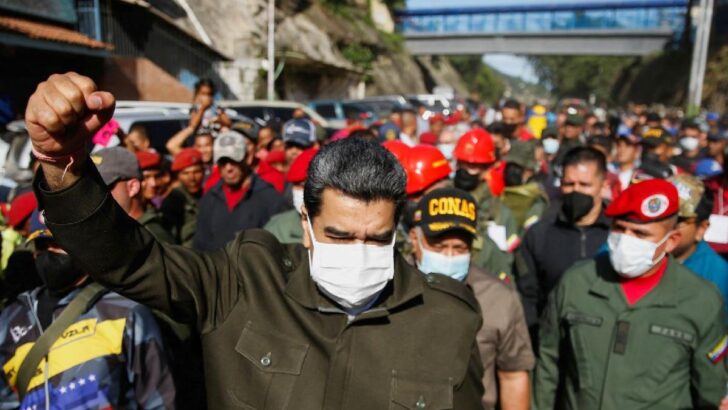 Venezuela’da heyelan felaketi büyüyor, Maduro afet bölgesine gitti