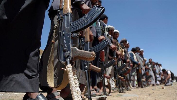 Yemen’deki Husiler petrol limanına saldırı düzenledi