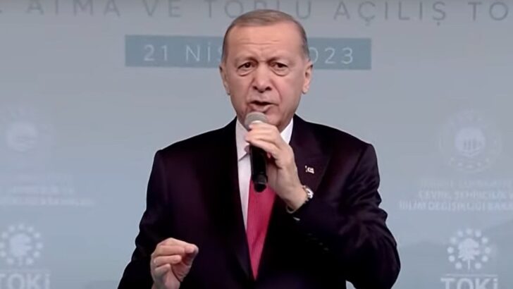 Cumhurbaşkanı Erdoğan açıklama yapıyor