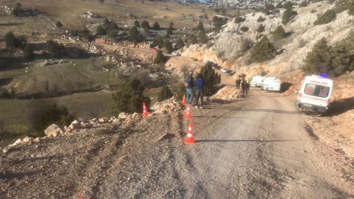 İşçilerinin bulunduğu cip şarampole yuvarlandı: 5 ölü, 1 yaralı