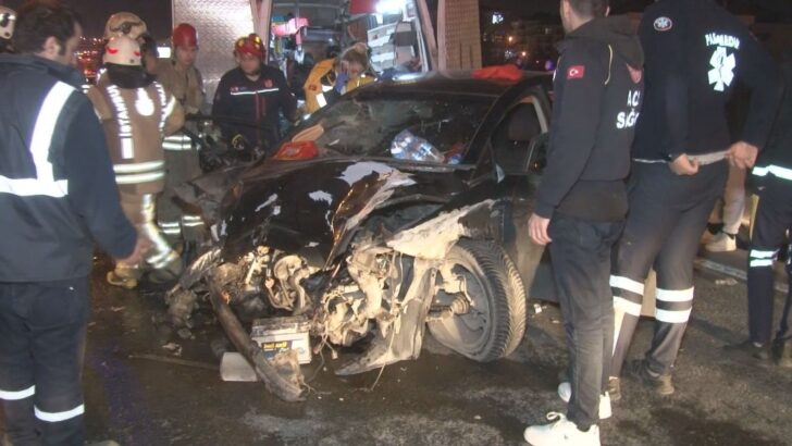 Makas atan sürücü zincirleme kazaya neden oldu: 1 ölü, 3 yaralı