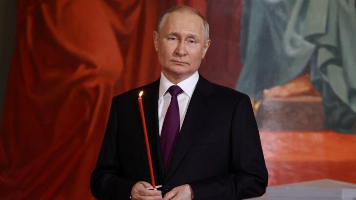 Putin, Ukrayna’daki Herson ve Luhansk bölgelerini ziyaret etti