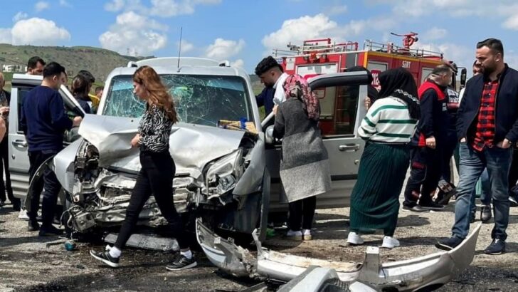 Siirt’te iki trafik kazası: 13 yaralı