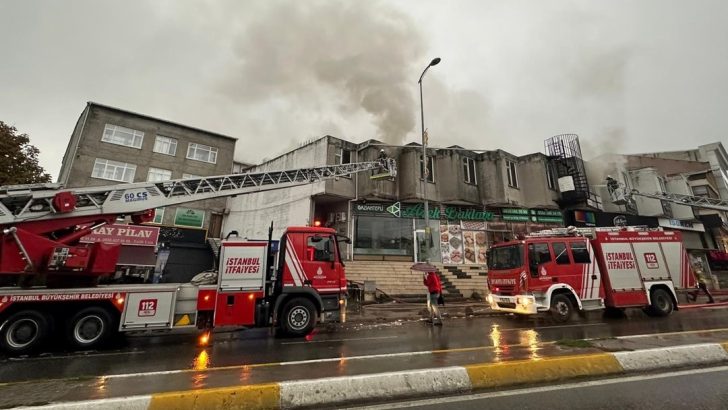 Sultanbeyli’de depo yangını