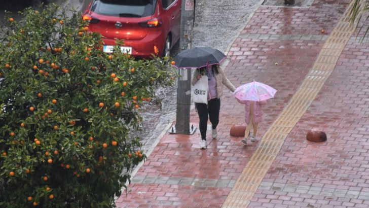 Antalya’da kuvvetli sağanak etkili oluyor
