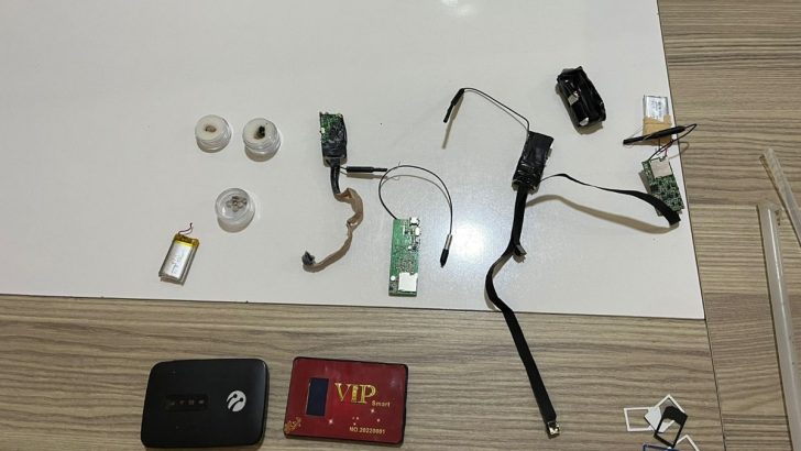 Sınav simsarlarına operasyon! Kopya düzenekleriyle yakalandılar