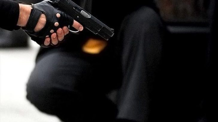 Adliye önünde silahlı saldırı: Bacağından vuruldu
