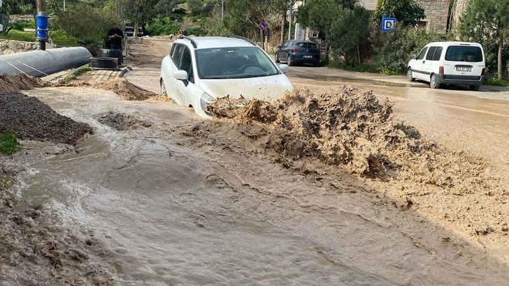 Bodrum’da yenilenen boru hattı da patladı