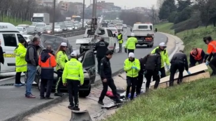 İstanbul’da zincirleme kaza: 2 ölü 4 yaralı