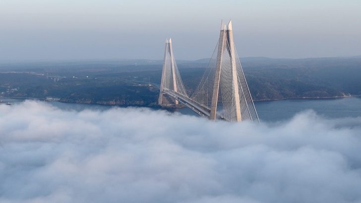 İstanbul’u sis kapladı