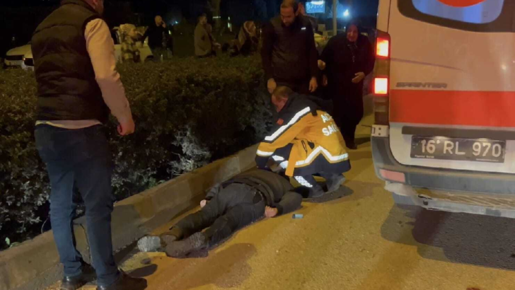 Kaza yapan araç savruldu, motosikletli hayatını kaybetti