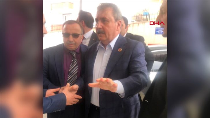 Mustafa Destici’nin makam aracı kaza yaptı