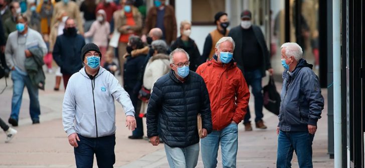 Covid-19 vakaları arttı, maskeler geri mi dönüyor?