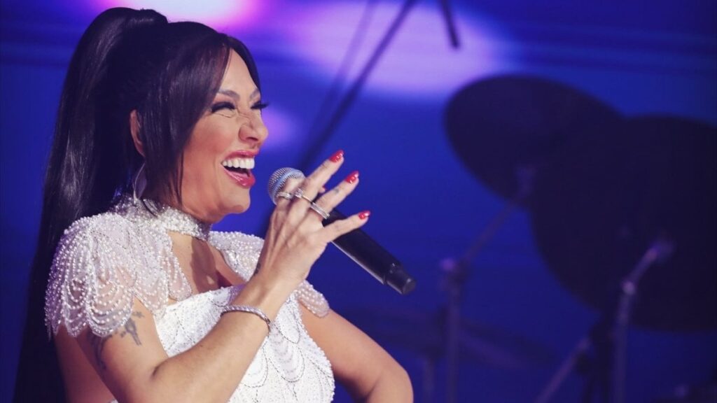 35 kilo verdi! Şarkıcı Işın Karaca zayıfla yöntemini anlattı