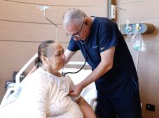 Almanya’da çaresi yok denilen hasta, İstanbul’da kalbi durdurulmadan iyileşti