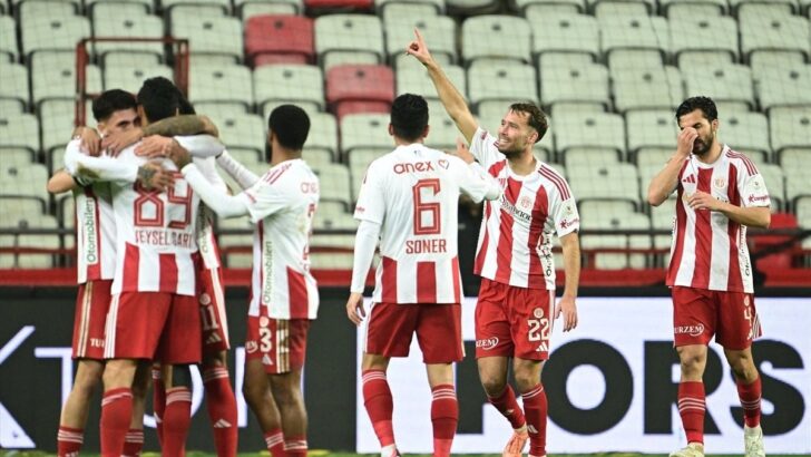 Antalyaspor, Gençlerbirliği karşısında iki golle güldü