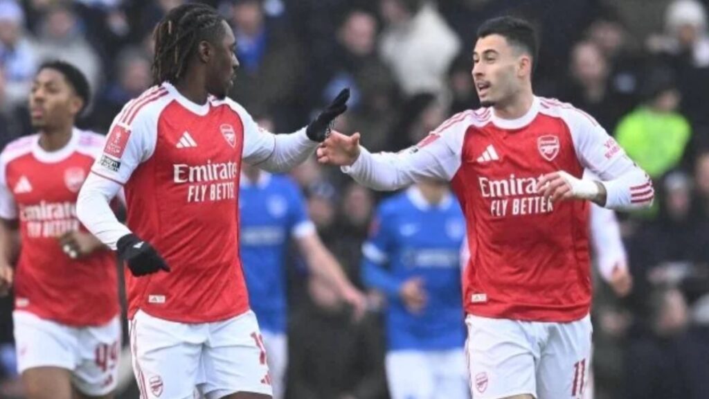 Arsenal, FA Cup’ta Portsmouth engelini rahat geçti