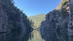 Burdur’da sığla ormanını büyüleyici doğası, tekne turlarıyla görülüyor