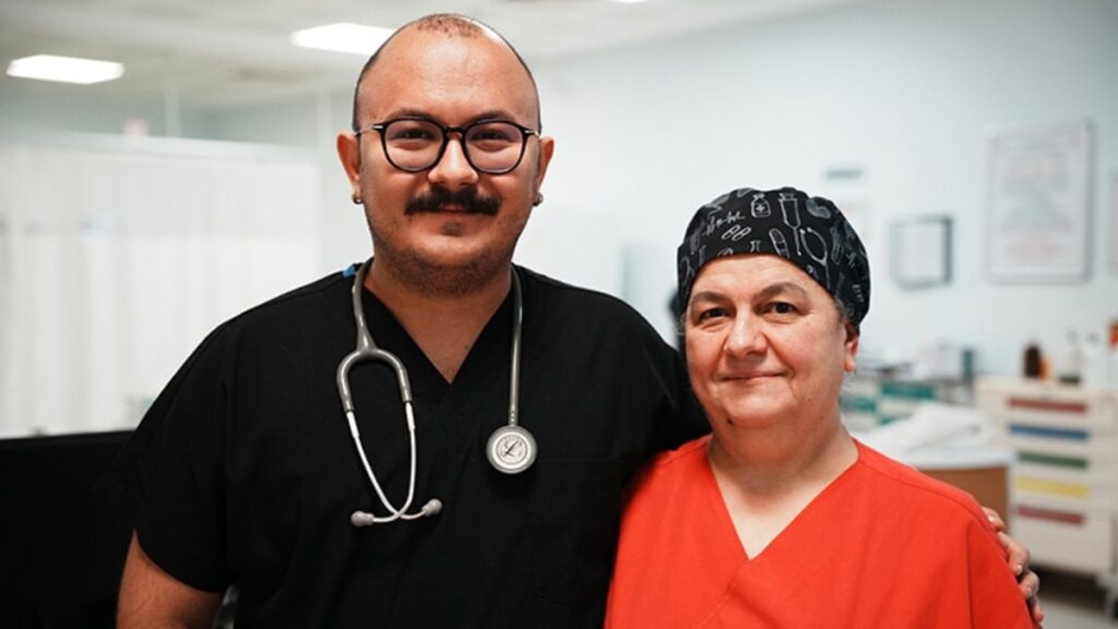 Çanakkale’de acil serviste anne-oğul mesaisi