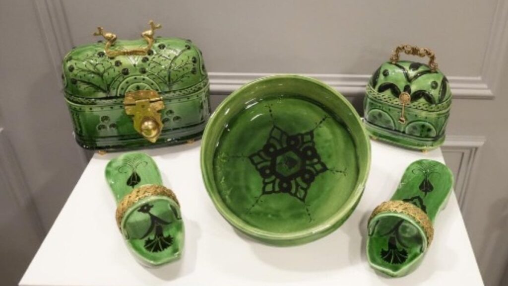 Çini sanatında 12 yıllık bir yolculuk: Songül Şimşek’in ‘Desende Saklı’ sergisi