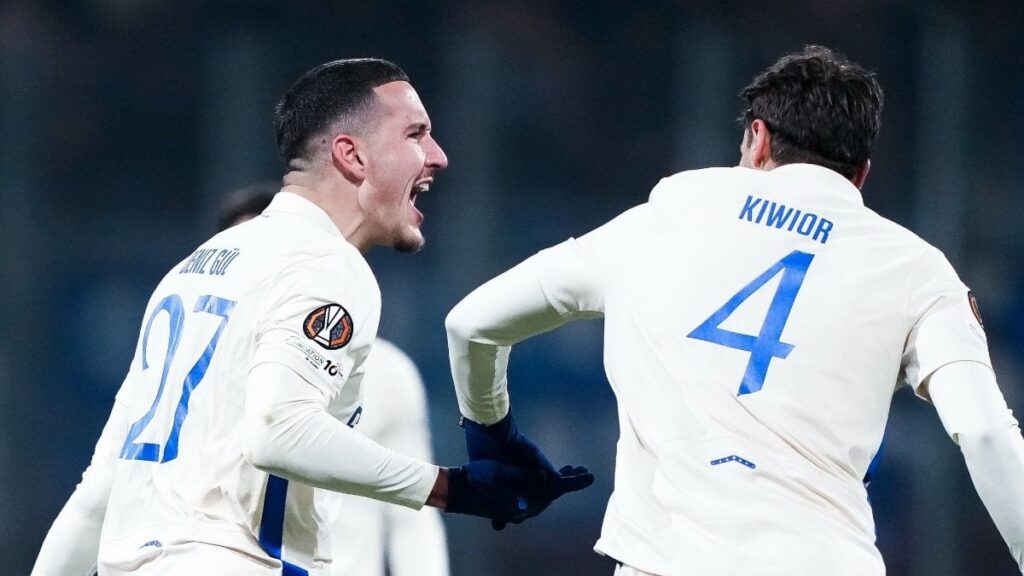 Deniz Gül son dakikada attı! Porto, Viktoria Plzen’le berabere kaldı