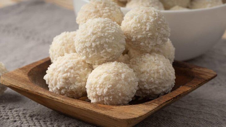 Diyet listelerinin aranan lezzeti: Fit coco trüf tarifi!