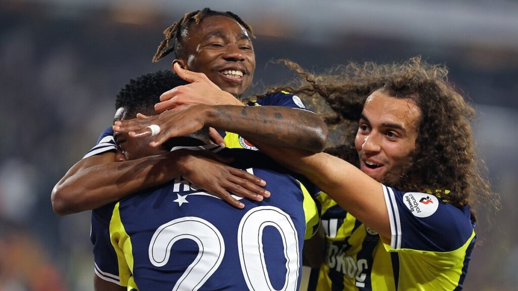 Fenerbahçe, Avrupa’da 298. maçına çıkıyor
