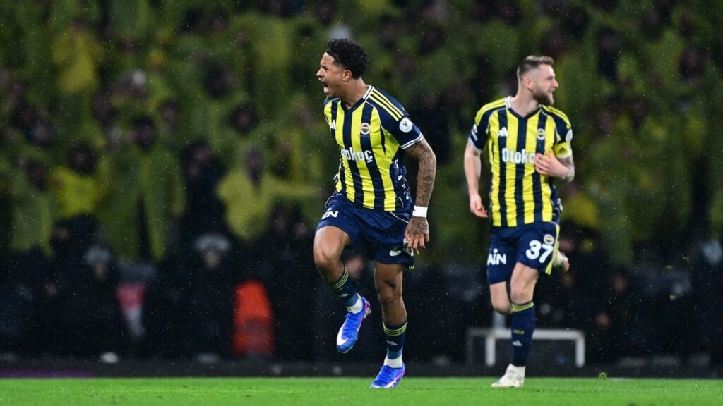 Fenerbahçe’de Jayden Oosterwolde sakatlandı