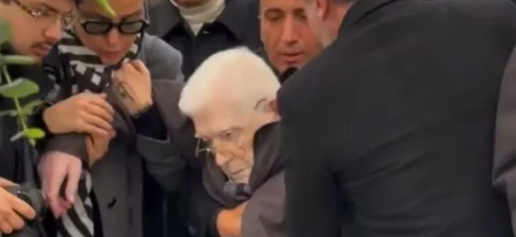 İzzet Günay, Haldun Dormen’in cenazesinde fenalaşarak yere yığıldı