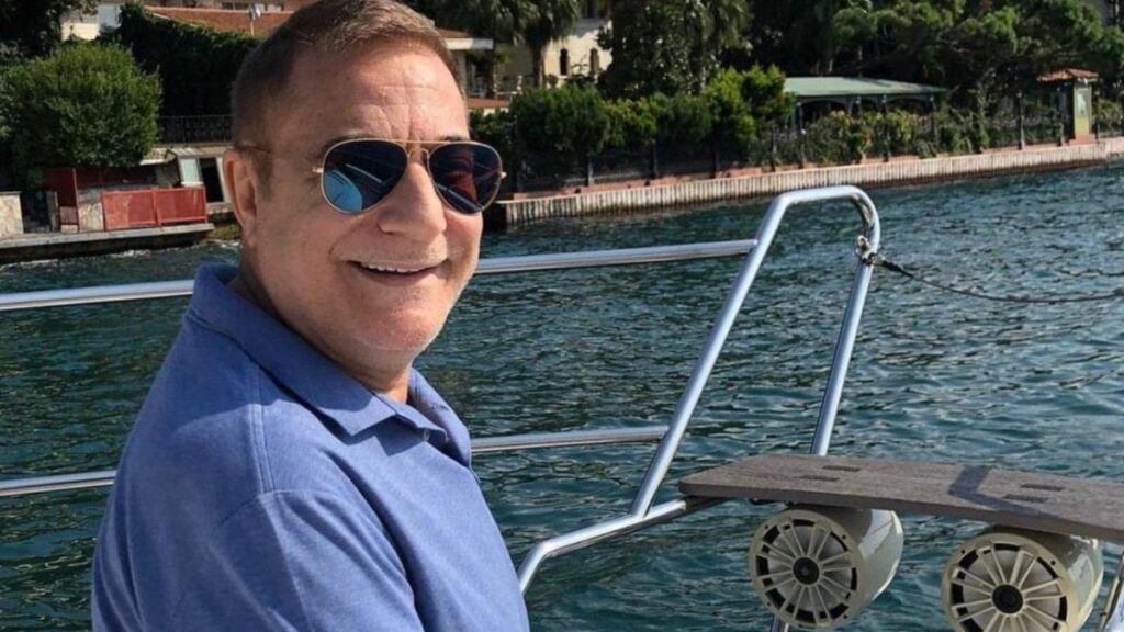 Mehmet Ali Erbil: Sifonu 5 tuvaletten sonra çekiyorum