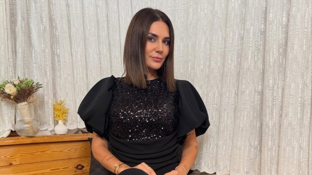 Oyuncu Buse Varol tuvalette kilitli kaldı! O anları paylaştı