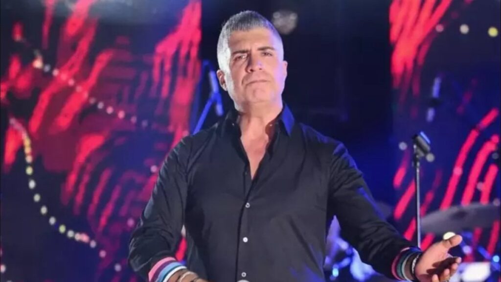 Özcan Deniz imajını değiştirdi! Sakallar gitti