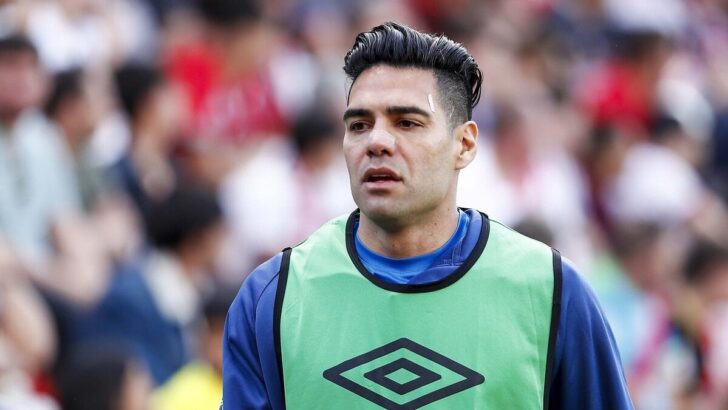 Radamel Falcao, futbola geri döndü